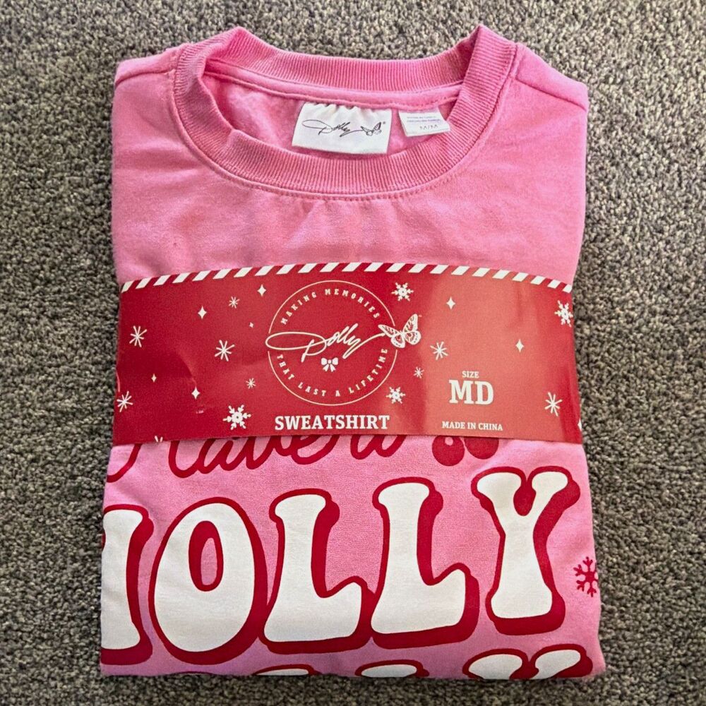Women’s Dolly Pink Christmas  Sweatshirt Size M NWT A12
